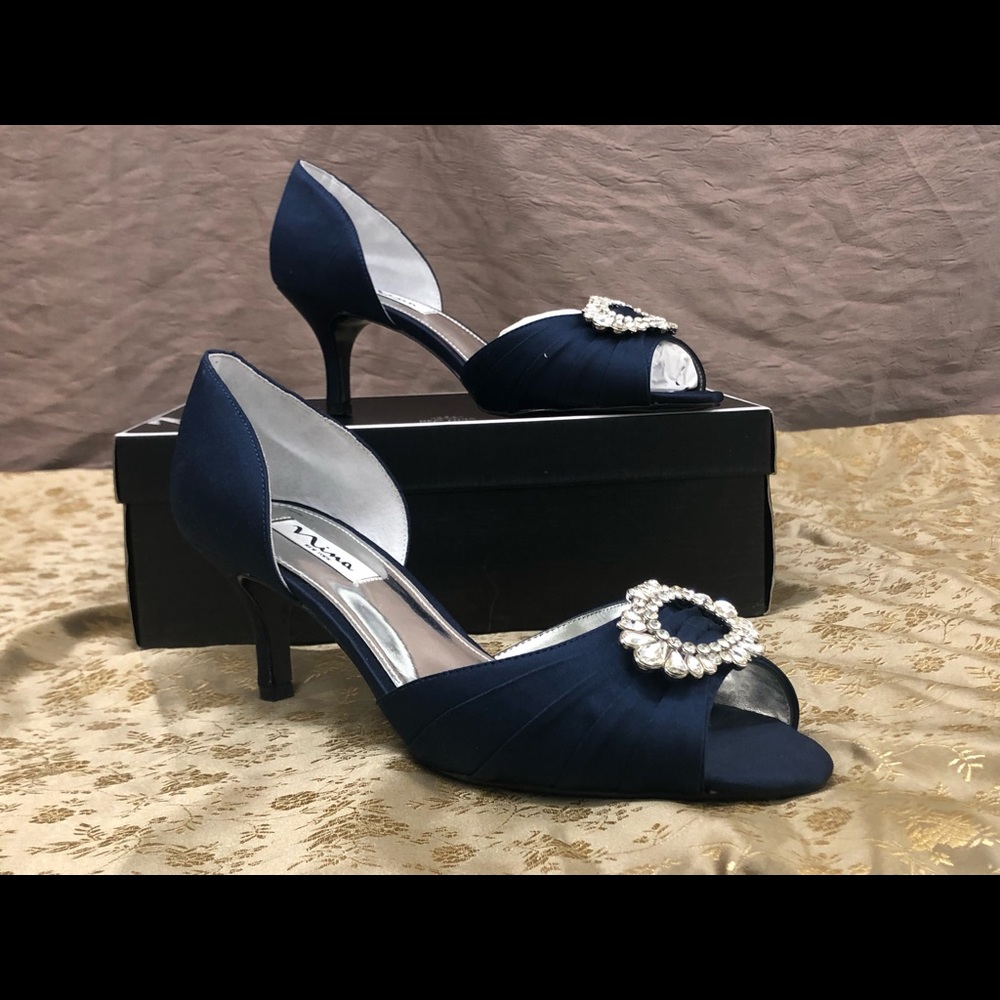 *New in box* Nina Heels - Picture 1 of 3